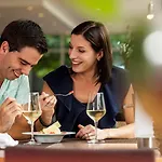 Novotel מלון