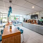 Novotel 4*