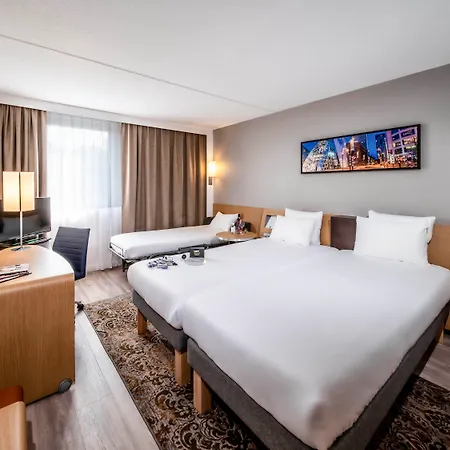 Novotel 4*